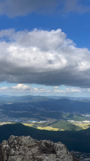 산과 구름 아이폰 배경화면