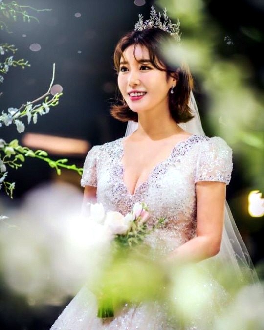  나비 나이, 결혼 1년만 임신 "'미스트롯2' 준비 과정 중 기쁜 소식…설렌다"