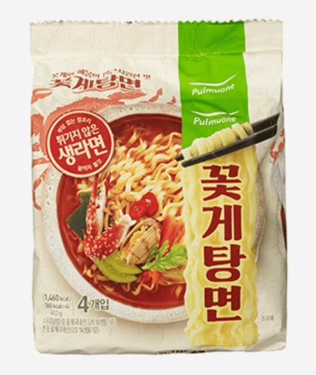 풀무원 꽃게탕면 제품 이미지입니다.