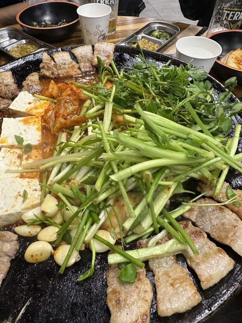 무쇠김치삼겹 이미지