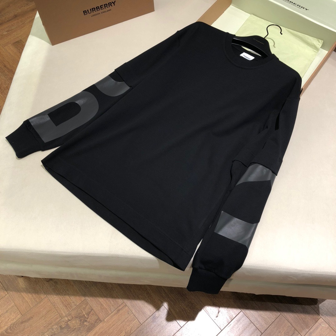  [BURBERRY] 버버리 롱 슬리브 로고 프린트 코튼 톱 긴팔 티셔츠 80455401