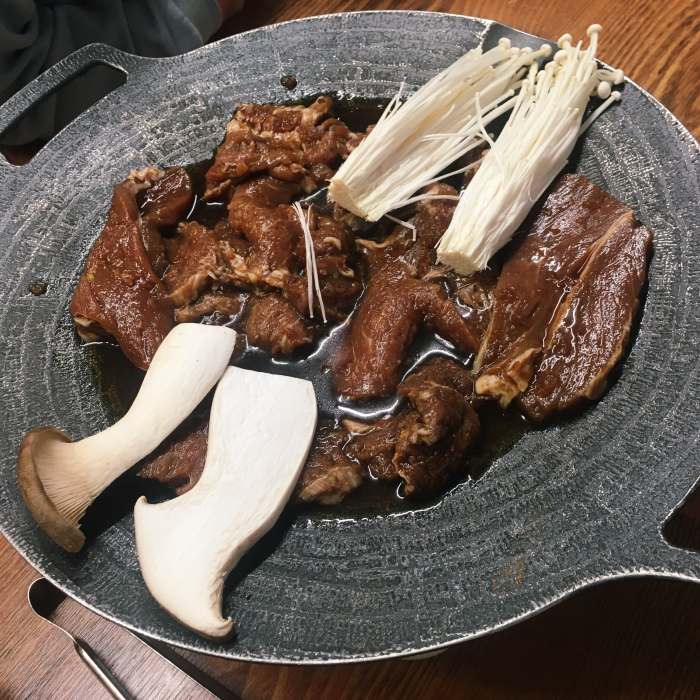  생방송오늘저녁 평택 통복시장 간장주물럭 55년 고향노포 쌈에 싸 먹어도 맛있다는 간장 돼지갈비 맛집 시장이 반찬 추천