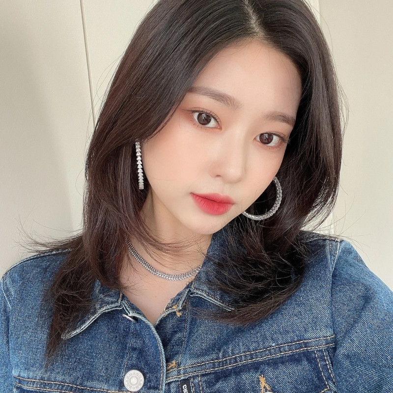  아이즈원 김민주 인스타그램 셀카 사진들 모음