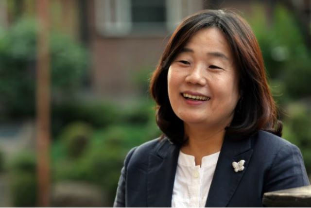  윤미향 침묵 불체포특권 기다리니?윤석열은 정의연 신속수사 지시