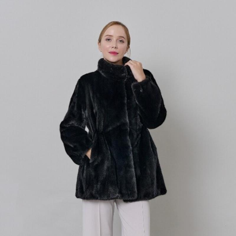 대동모피 23FW SAGA Furs 휘메일 풀스킨 밍크 하프코트