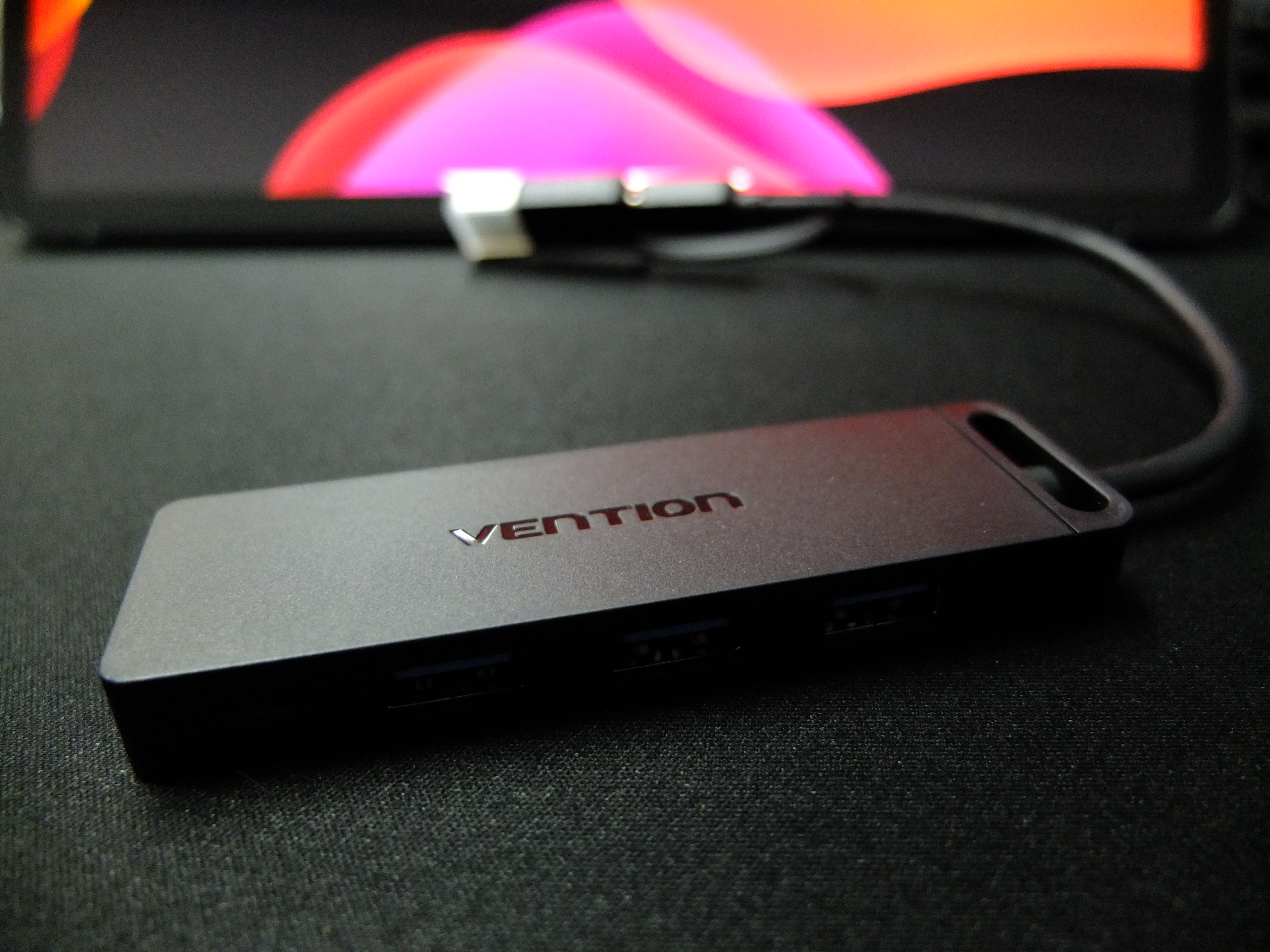  가격 대비 짱짱짱 - 아이패드 사용 가능한 4 포트 USB 3.0  멀티 허브