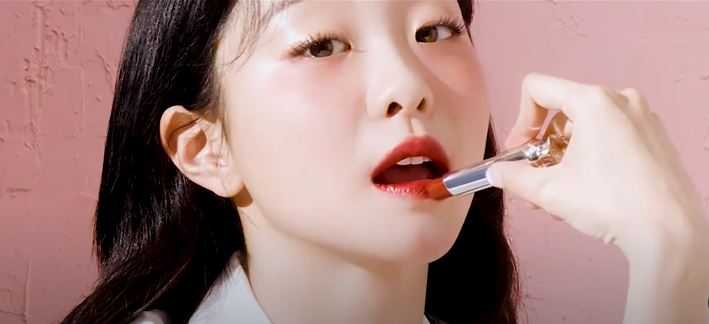 김다미 립스틱 광고