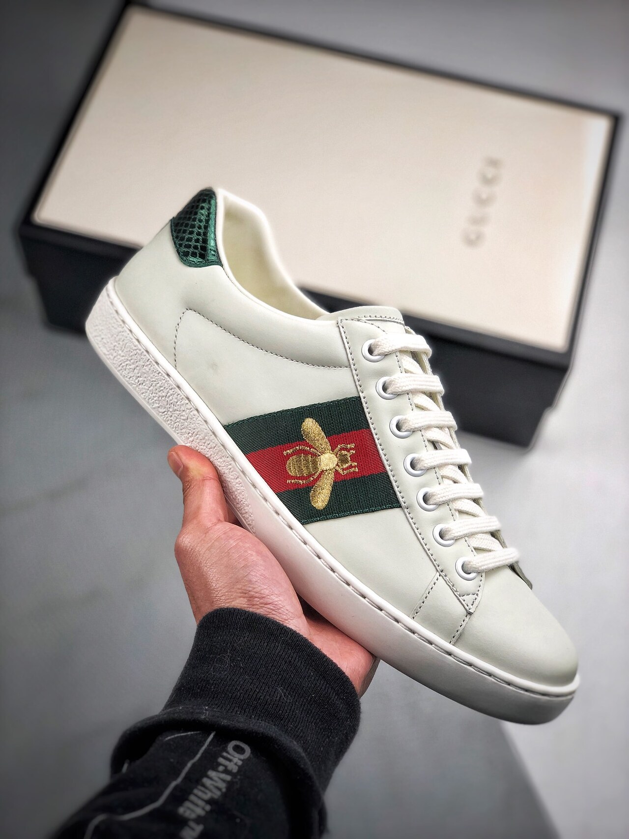  [GUCCI] 구찌 골드 비 꿀벌 자수 에이스 스니커즈 429446 02JP0 9064