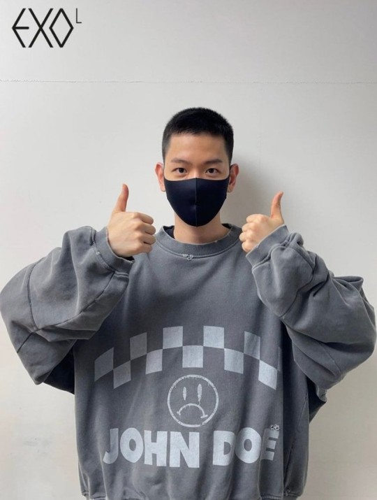  ‘훈련소 입소’ 엑소 백현, 까까머리에도 굴욕없는 아이돌美