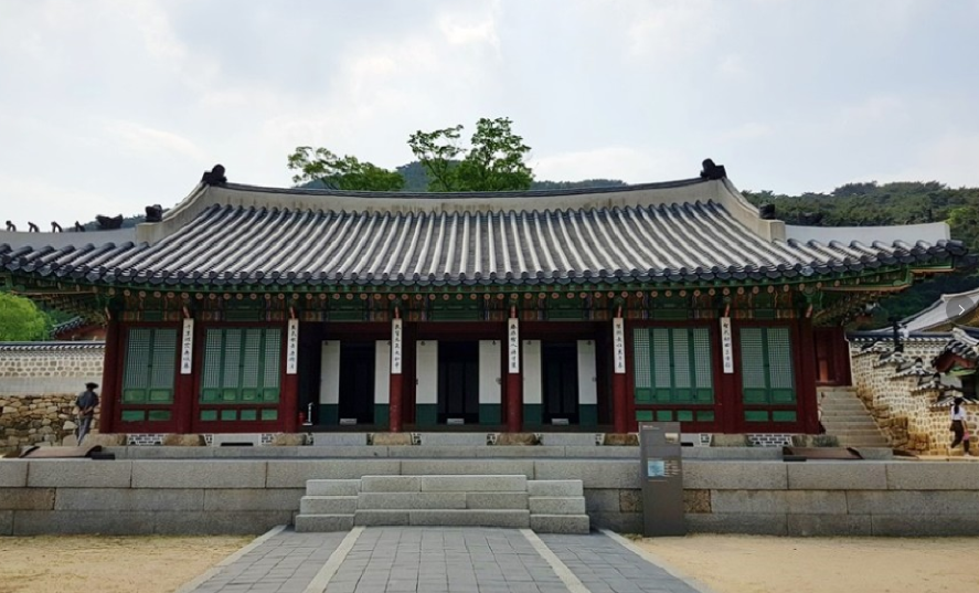  경기 광주 남한산성행궁 : 조선의 역사를 간직한 유네스코 지정 세계문화유산