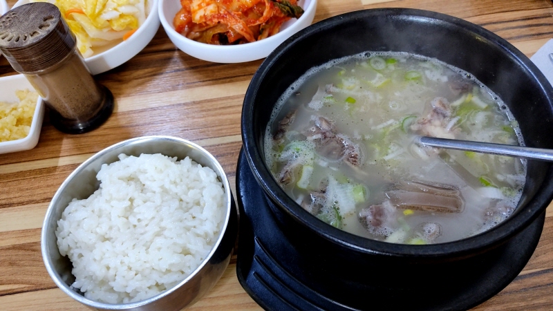   묵호역 앞에 주차하고 빠르게 한끼해결한 '대흥소머리곰탕'