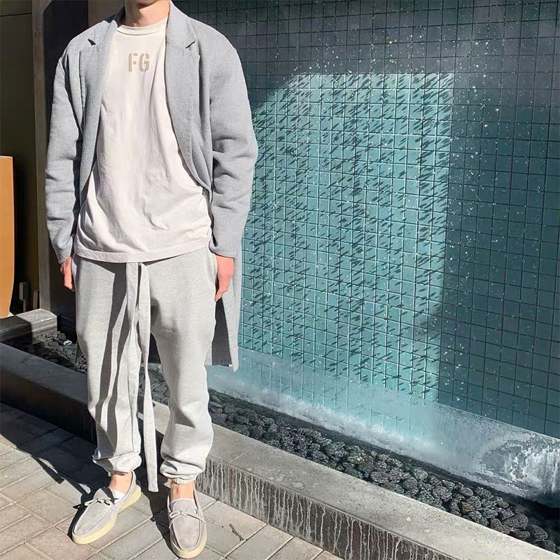  [FEAR OF GOD] 피어오브갓 FG 로고 반팔 티셔츠