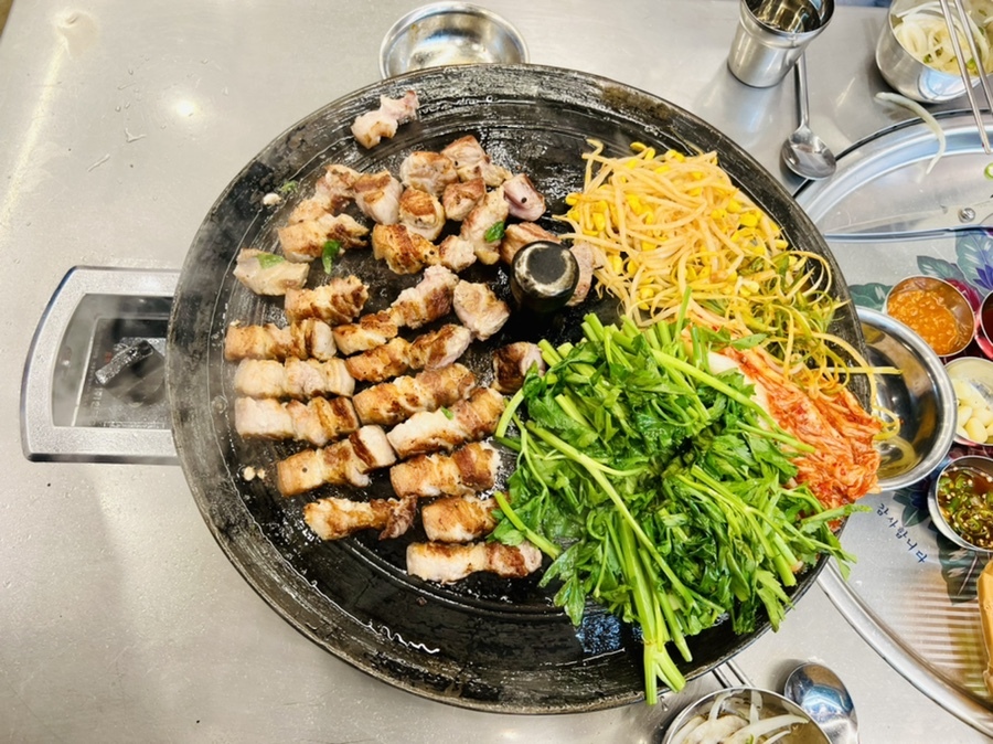  광교 삼겹살 맛집 : 목구멍 미나리 삼겹살 (feat.내돈내산)