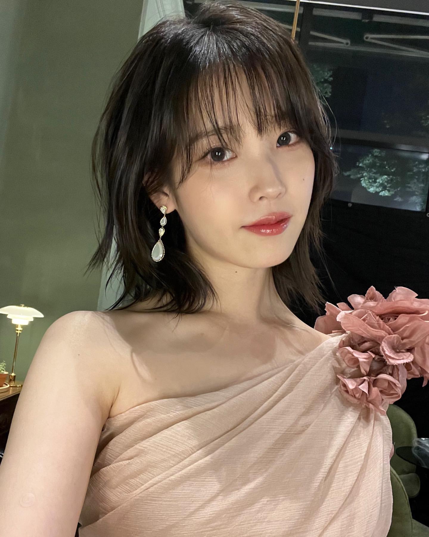  [아이유IU] 인스타 230710