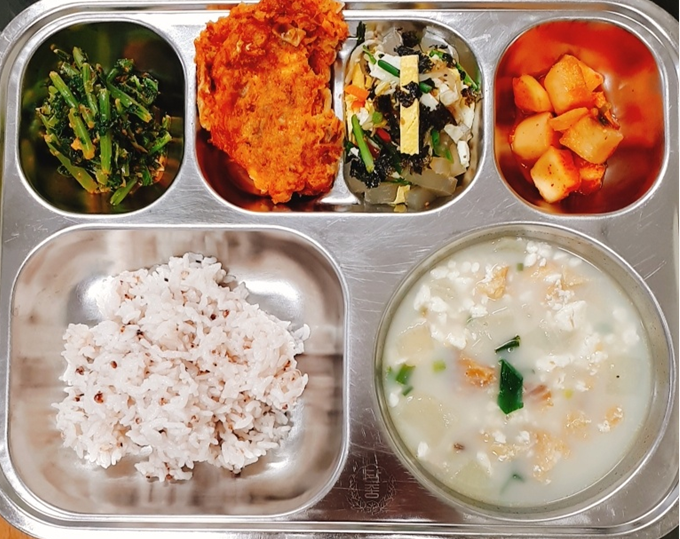 학교급식, 서울 당중초등학교에 2