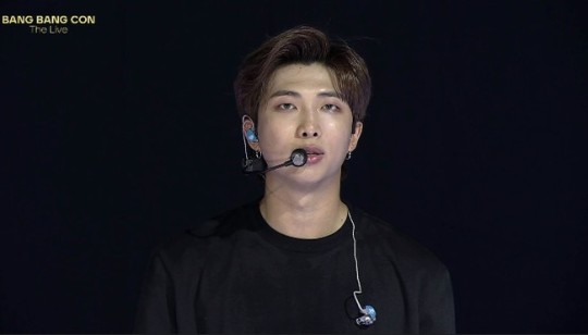  방탄소년단 RM '이게 미래의 공연인가, 무섭기도 해'