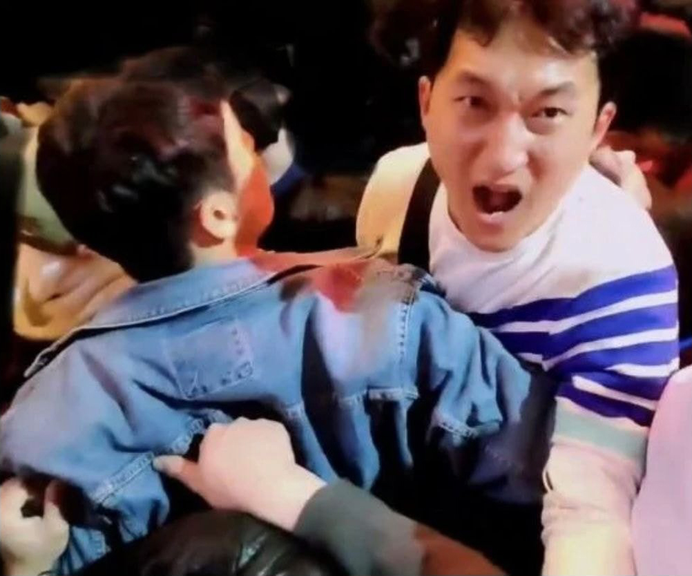  이태원 현장 의인들 (BJ 배지터 청자켓좌 가죽자켓좌)