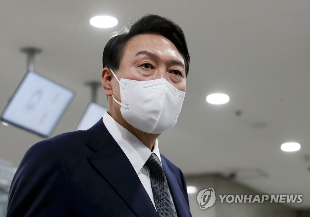  尹대통령, '정치보복 수사' 지적에 "민주당 정부땐 안 했나"(종합)