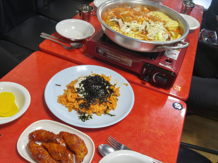 유퀴즈 온더 블럭 유재석 추천 강남 반포 즉석 떡볶이 무침 만두 맛집 분식집