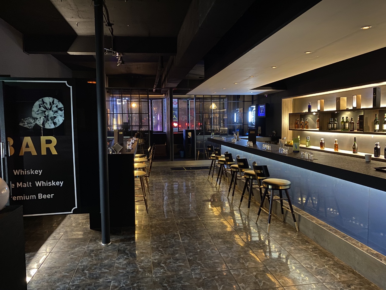  신중동역 중동 바 넘버원 (NO.1 BAR) 신중동모던바 토킹바 혼술