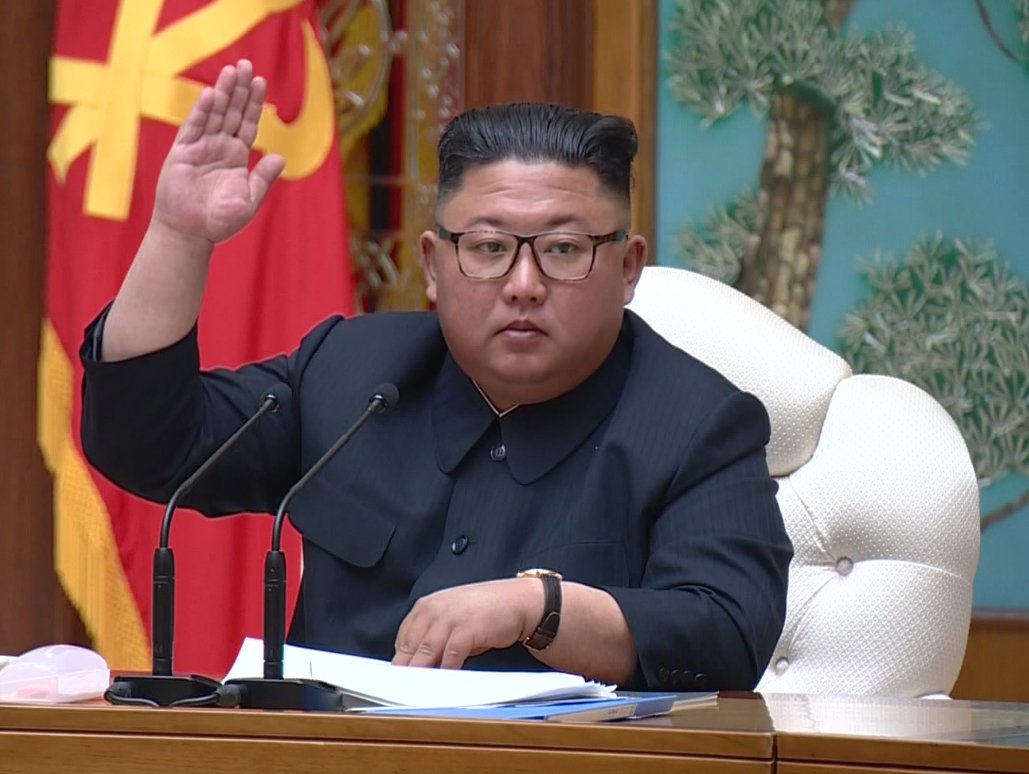  "김정은 식물인간 되었다!!"라고 말하는 일본 주간지