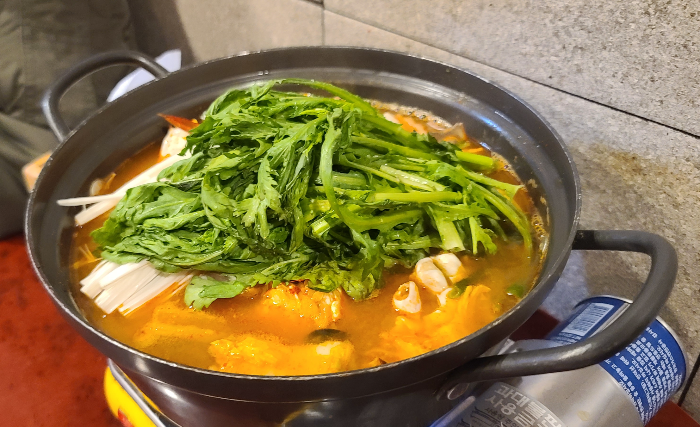 송도 숨은맛집 레이크포차 송도포차맛집 송도맛집 메뉴판 콩나물무침 연두부 소맥 해물짬뽕수제비탕