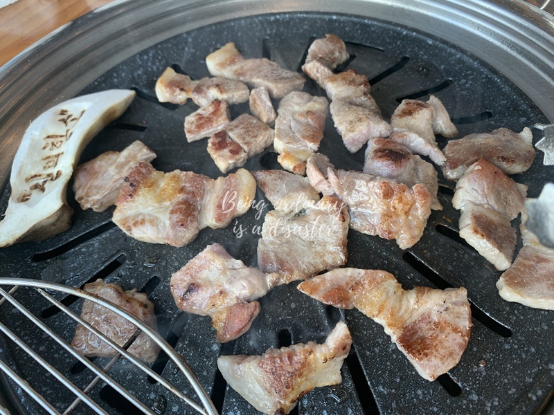 배곧 고기 맛집 정육 식당 신의한소 돼지고기 굽방 