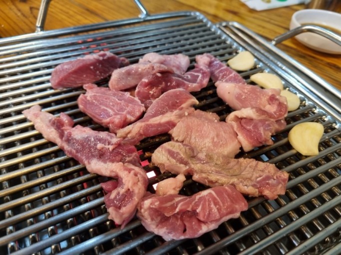 덩어리뽈따구 이미지