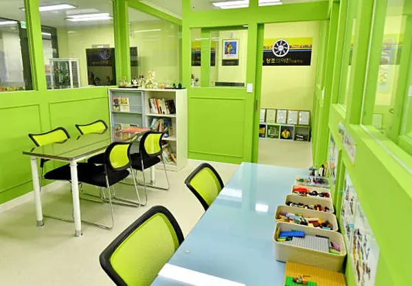 리틀창조의아침미술학원