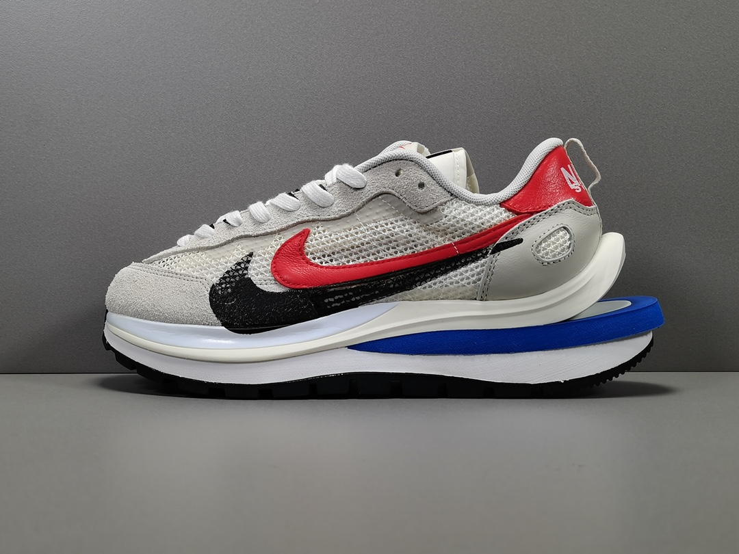  [NIKE x SACAI] 나이키 X 사카이 페가수스 베이퍼와플 화이트 로얄 푸시아 CV1363-100