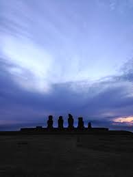 이스터 섬의 모아이 석상