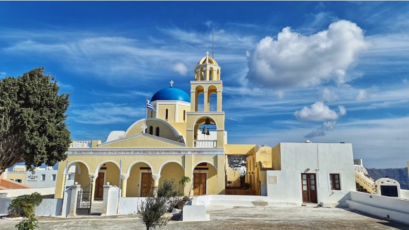 성 지오르지오 교회(Saint Georgios Oia Holy Orthodox Church)