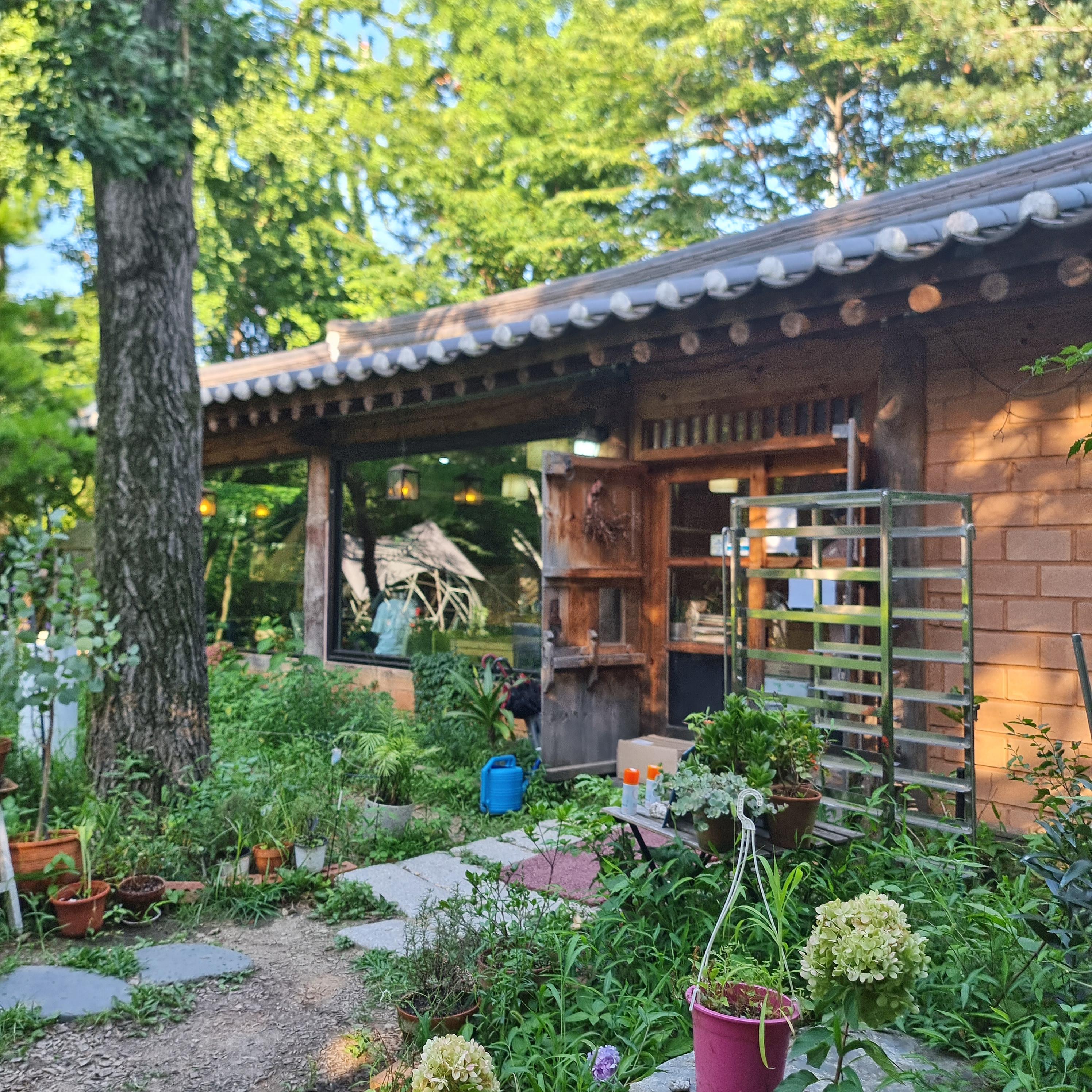  남양주 덕소 궁노루다정, 분위기 좋은 숲속 한옥 카페