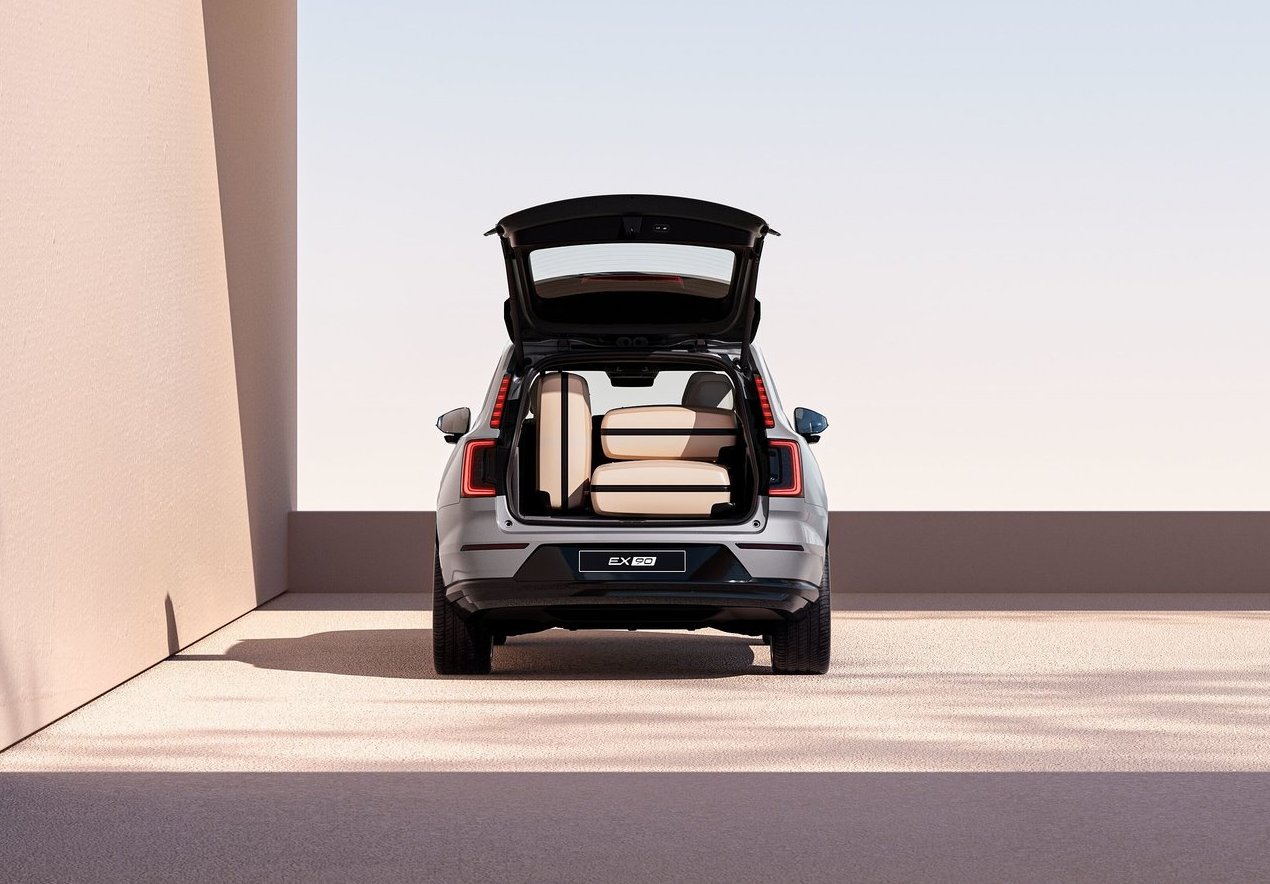 전기 플래그십 SUV '볼보 EX90'…한국, 2023년 하반기 공시 10