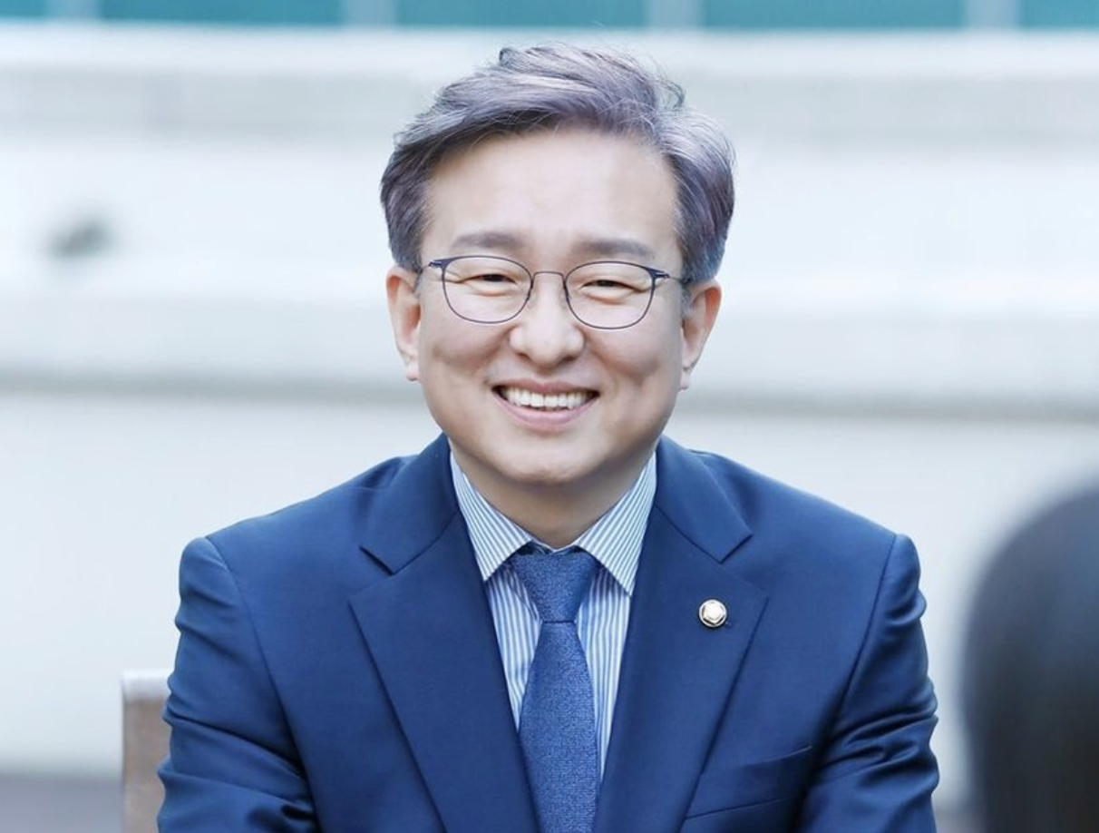  권칠승 의원 나이 고향 학력 이력 재산 프로필 (제3대 중소벤처기업부장관)