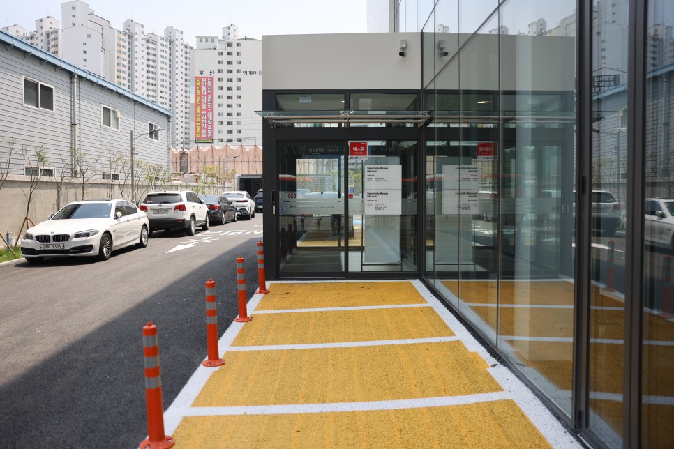 bmw 공식 중고차 BMW 삼천리 모터스 안양 통합 전시장 40