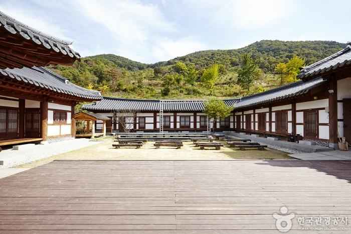 필봉농악전수관 (필봉문화촌)
