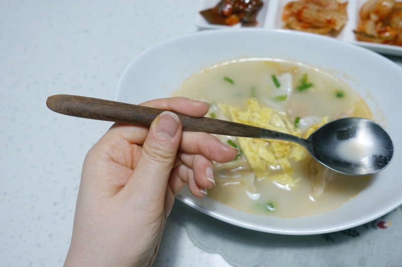 모닉 이미지