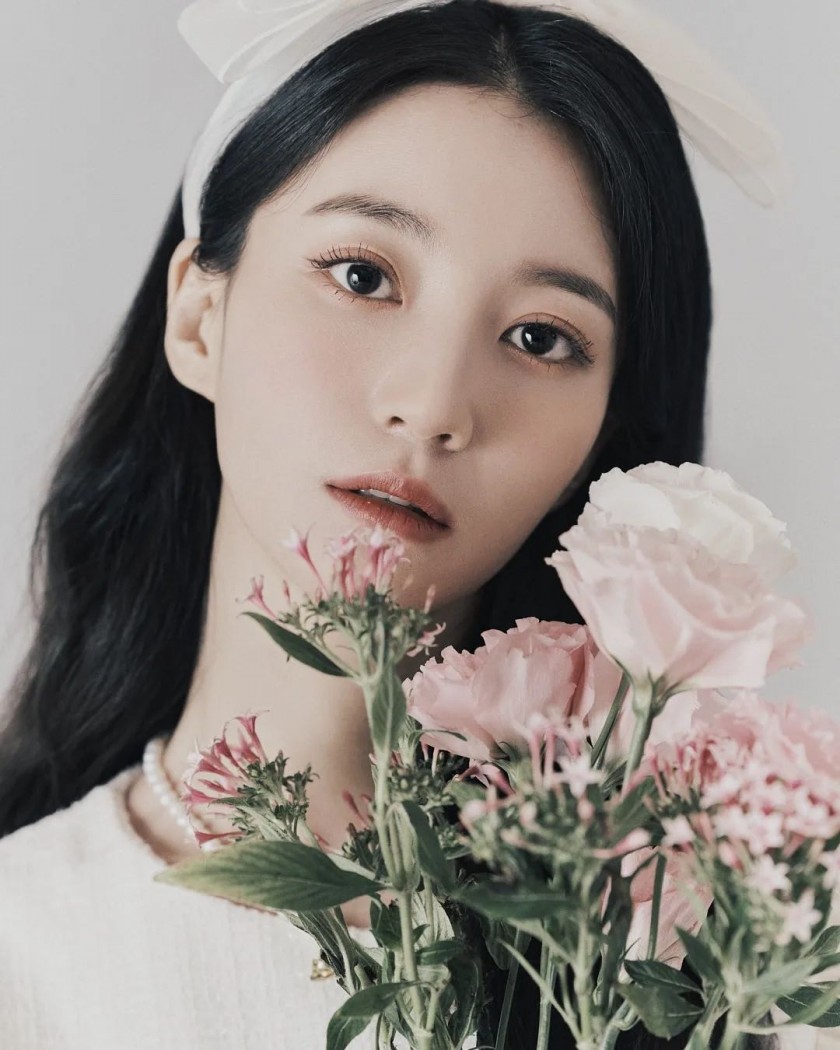 오마이걸 유빈 새 프로필 사진 - 3