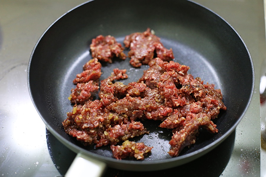 떡국 소고기 꾸미 만들기 소고기떡국 끓이는법 경상도식