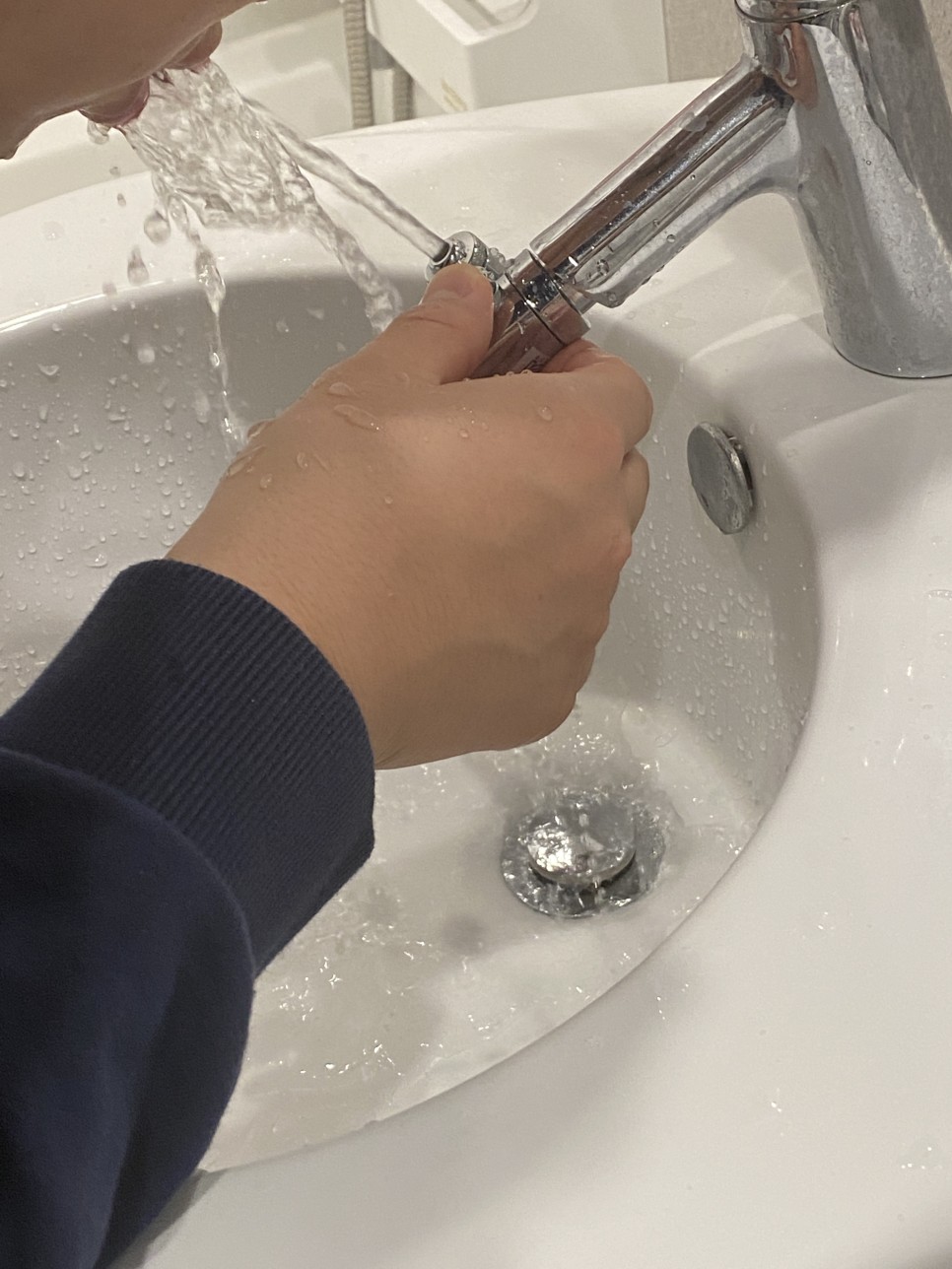 엄마 손목 보호해요~ 아이홈 아기비데 수전으로 13