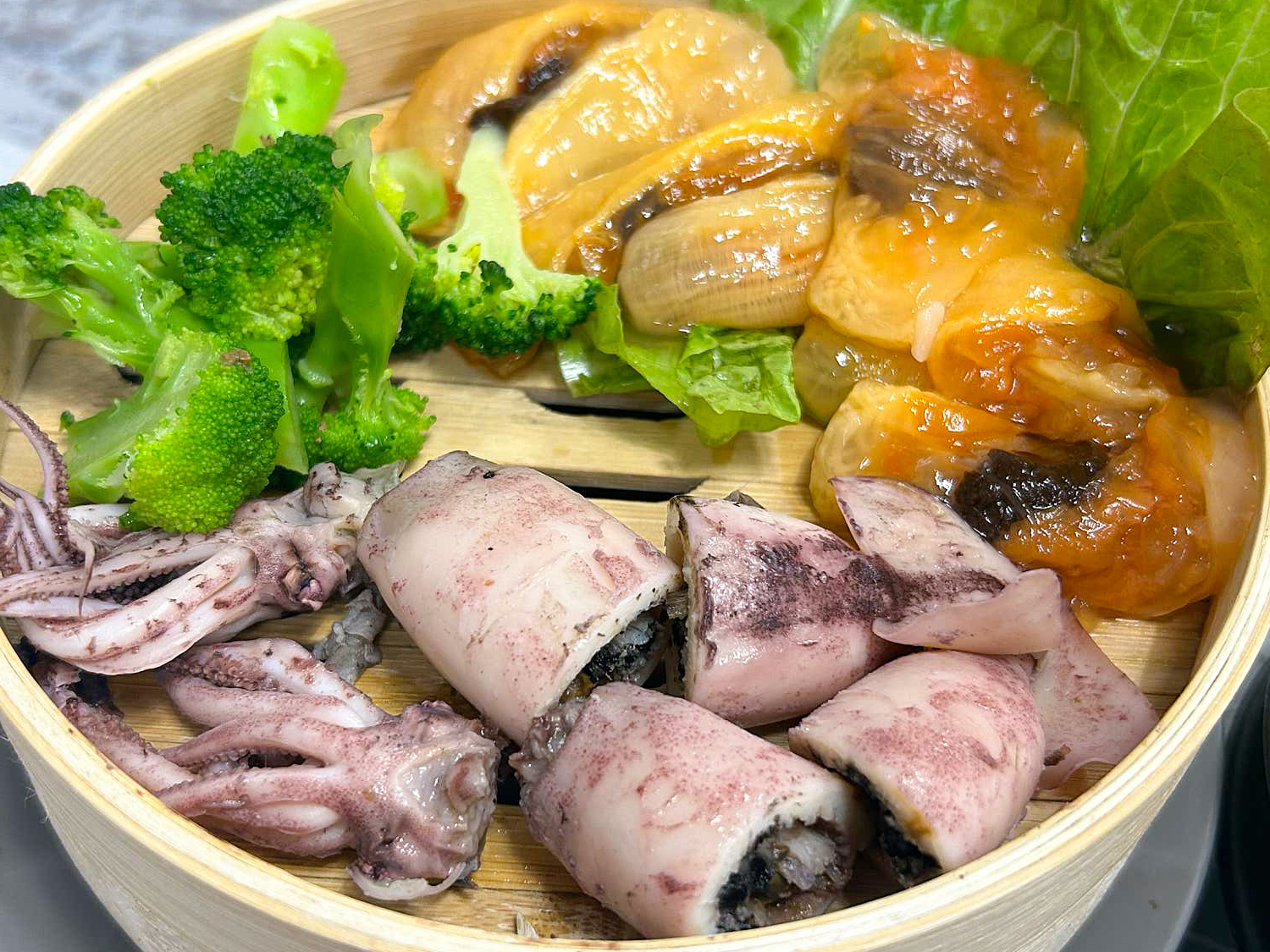 백가네식당 기본으로 제공되는 멍게 사진