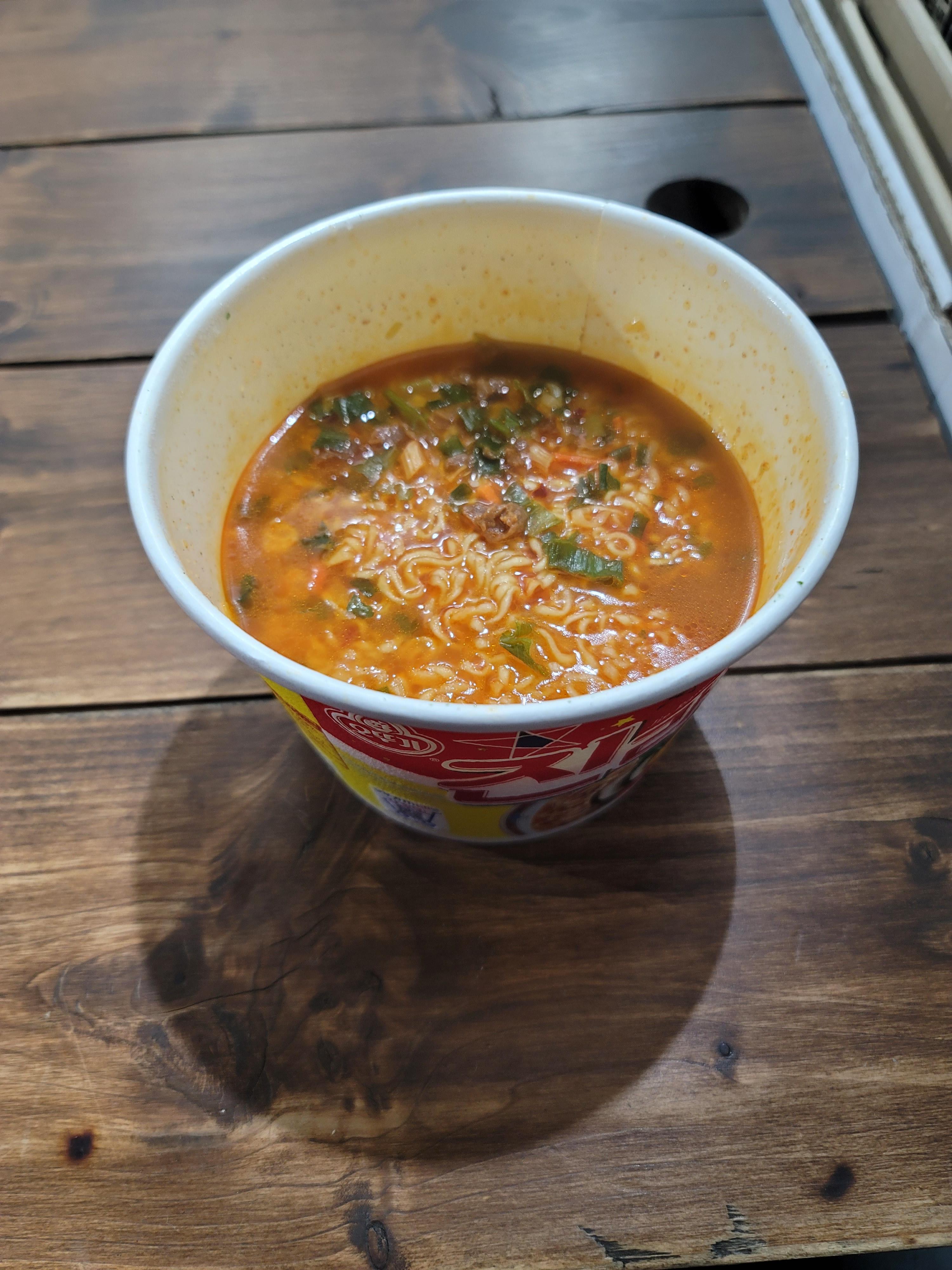  오랜만에 먹은 진라면은 진라면 맛이었다