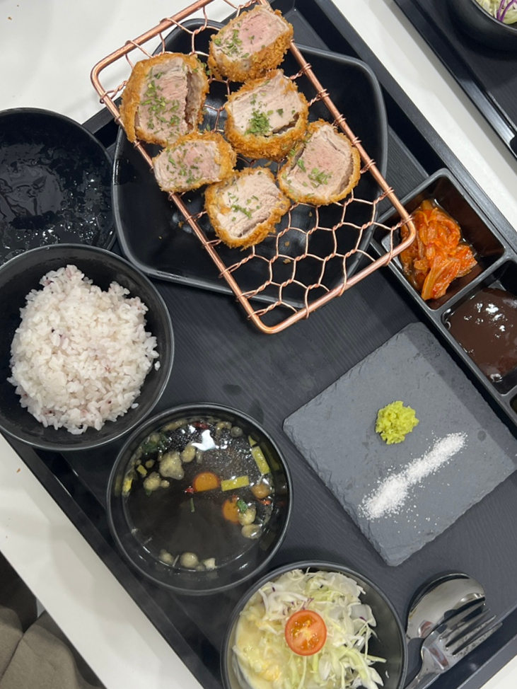 히레카츠 정식