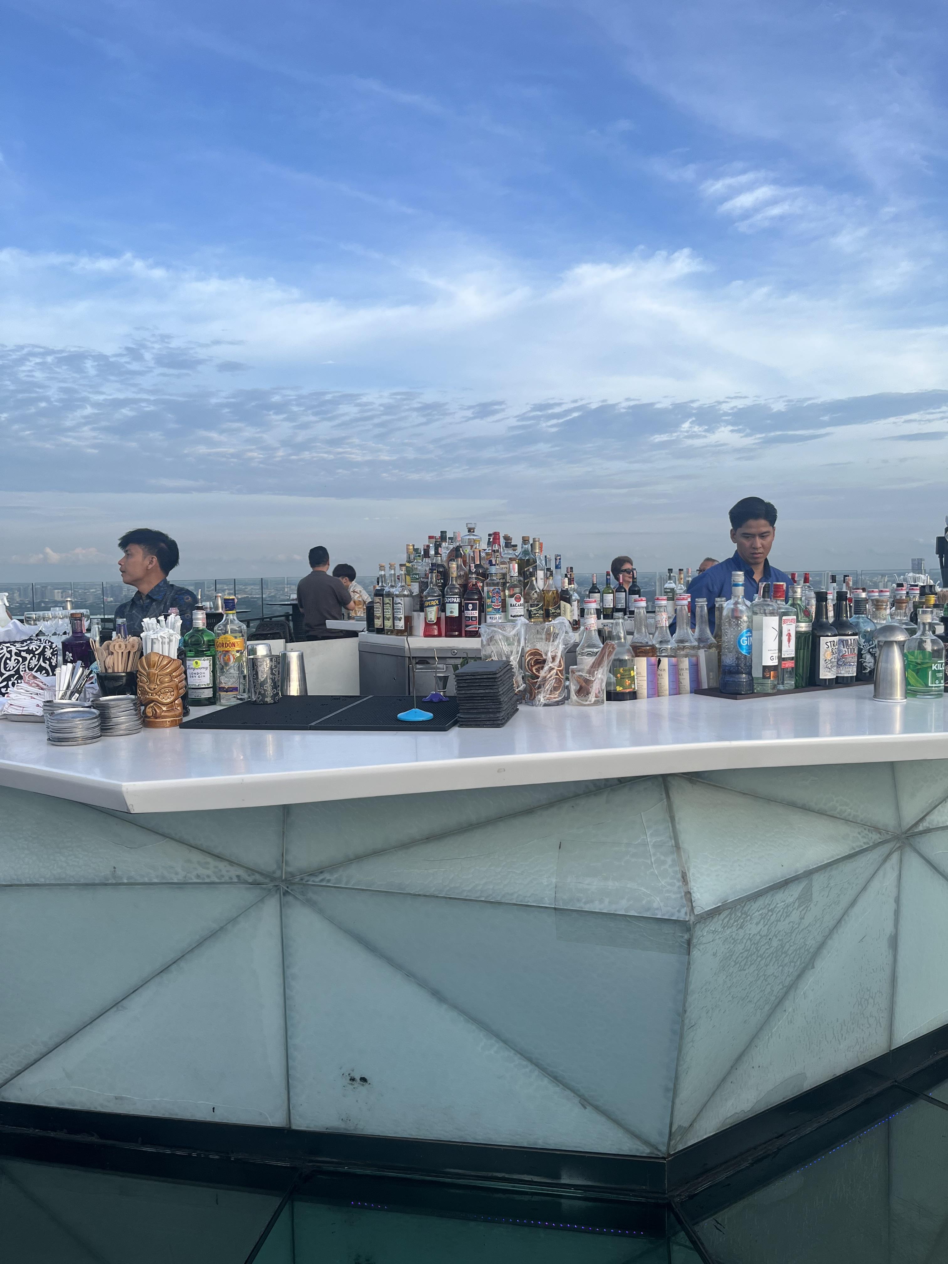  방콕 루프탑 반얀트리 버티고 앤 문바 Vertigo & Moon Bar at Banyan Tree 후기