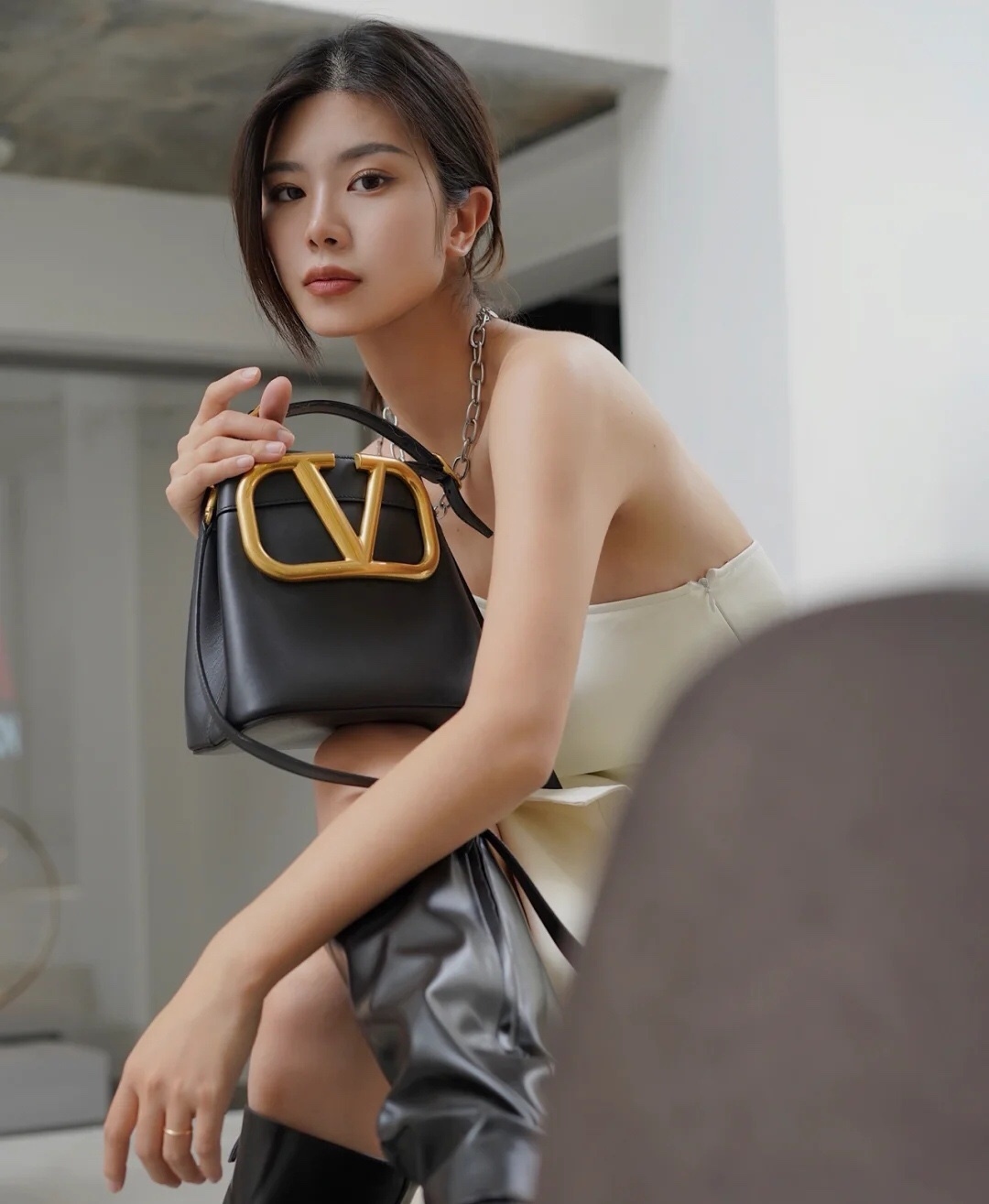  [VALENTINO] 발렌티노 카프스킨 SUPERVEE 탑 핸들 백 WW2B0J74ZXL0NO (4 COLOR)