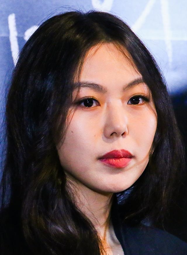  홍상수 감독의 연인 김민희