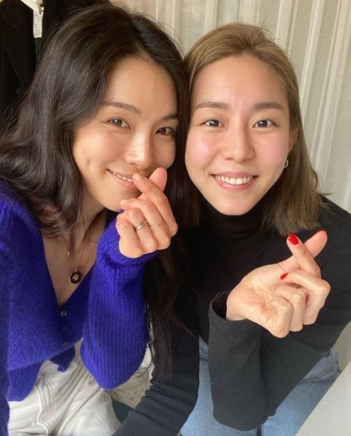  가희, 유이와 찍은 사진 삭제하며 남긴 글! "응원하며 살겠다" [사진]