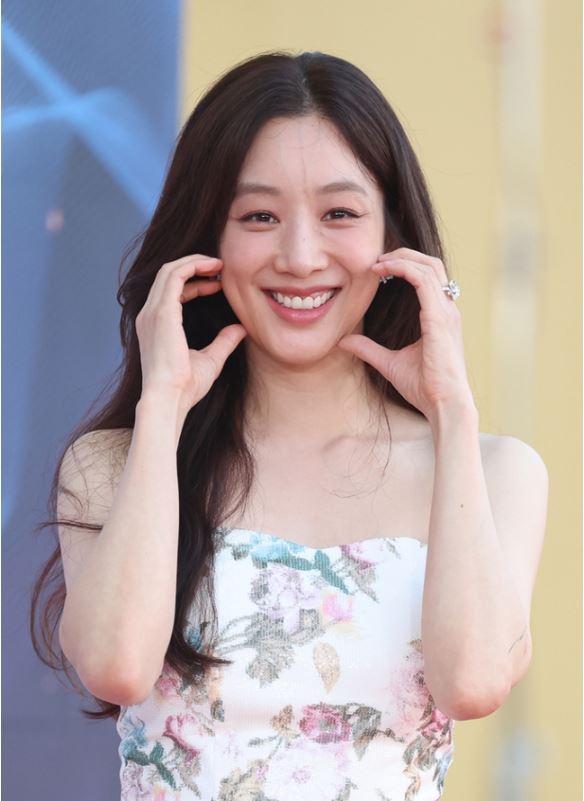정려원 나이