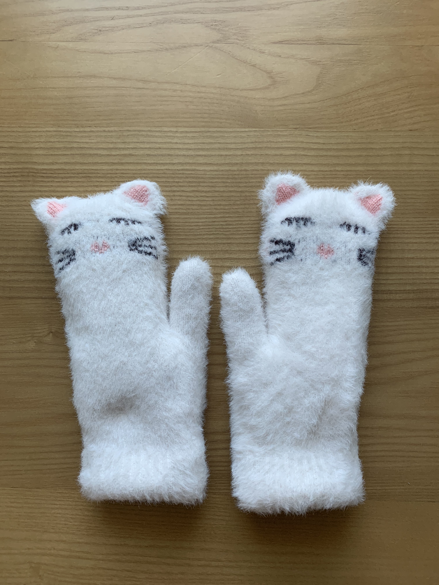  [홀리지] 어린이용 고양이 털장갑 (색상:냥냥_화이트,선택:선택65) 리뷰
